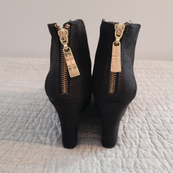 Christian Siriano For Payless | Piper Black Suede Zip-Up Wedge Booties - Picture 6 of 9